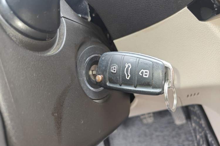 Used Chery Arrizo M7 2015 1.8L Manual WideJoy Edition 232 Seats Vehicle Key