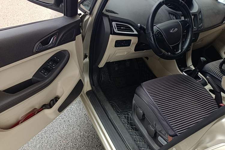 Used Chery Arrizo M7 2015 1.8L Manual WideJoy Edition 232 Seats Driver Seat