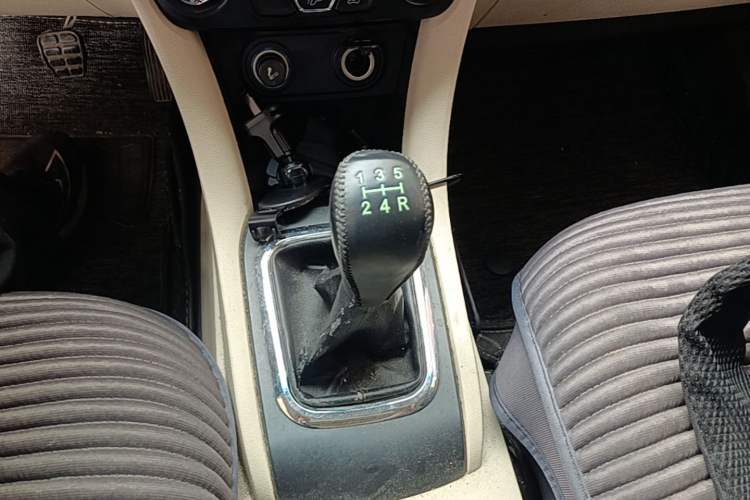 Used Chery Arrizo M7 2015 1.8L Manual WideJoy Edition 232 Seats Gear Lever