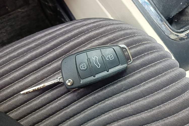 Used Chery Arrizo M7 2015 1.8L Manual WideJoy Edition 232 Seats Vehicle Key