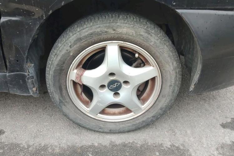 Used Chery banner cloud 2004 1.6L Comfort Model Right Front Wheel Hub
