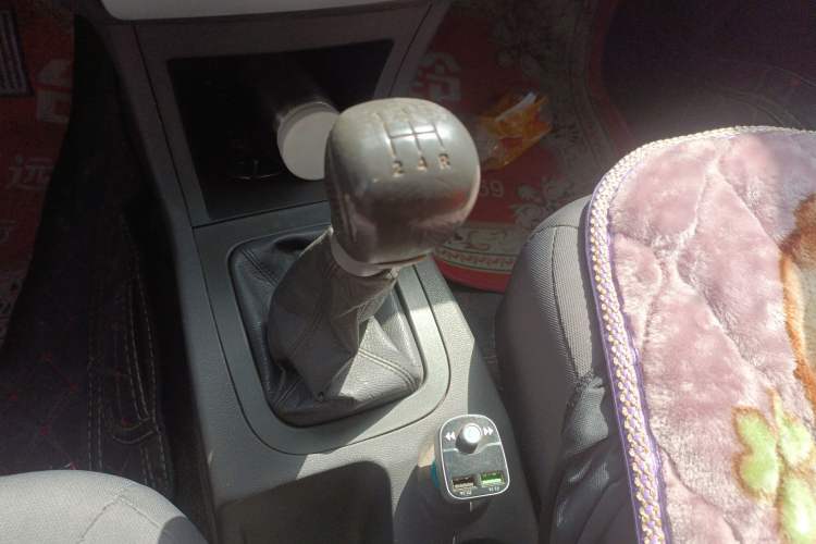 Used Chery Cowin 1 2010 1.0L Manual Deluxe Edition Gear Lever