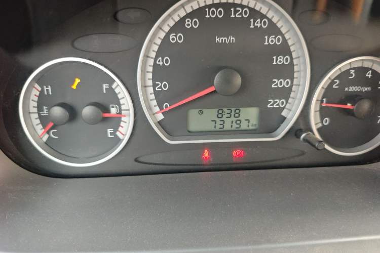 Used Chery Cowin 1 2011 1.0L Manual Smart Edition Odometer Close Up