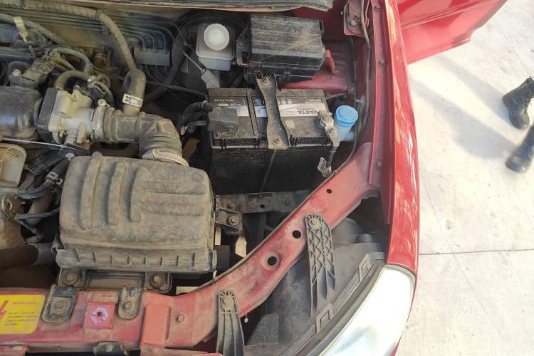 Used Chery Cowin 1 2012 1.0L Manual Standard Edition Engine Bay Left