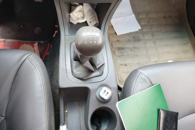 Used Chery Cowin 1 2012 1.0L Manual Comfort Edition Gear Lever