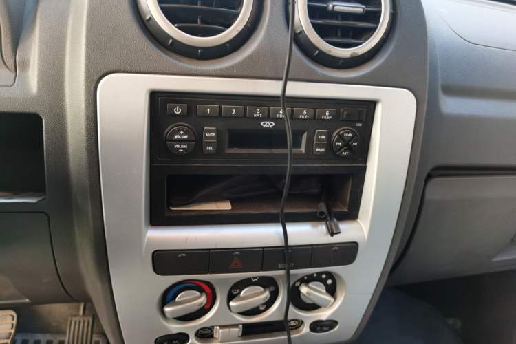 Used Chery Cowin 1 2012 1.0L Manual Comfort Edition Audio And AC Panel