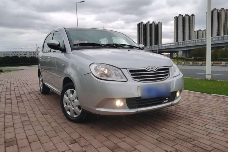 Used Chery Cowin 1 2012 1.3L AMT Comfort Edition Front Right 45 Deg