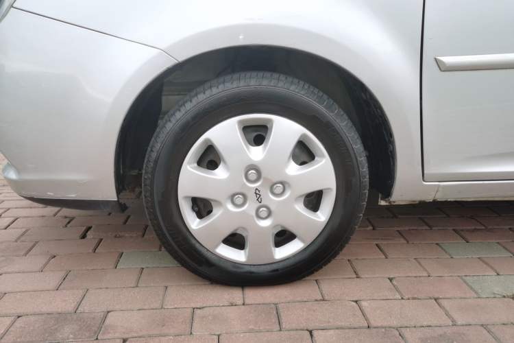 Used Chery Cowin 1 2012 1.3L AMT Comfort Edition Left Front Wheel Hub