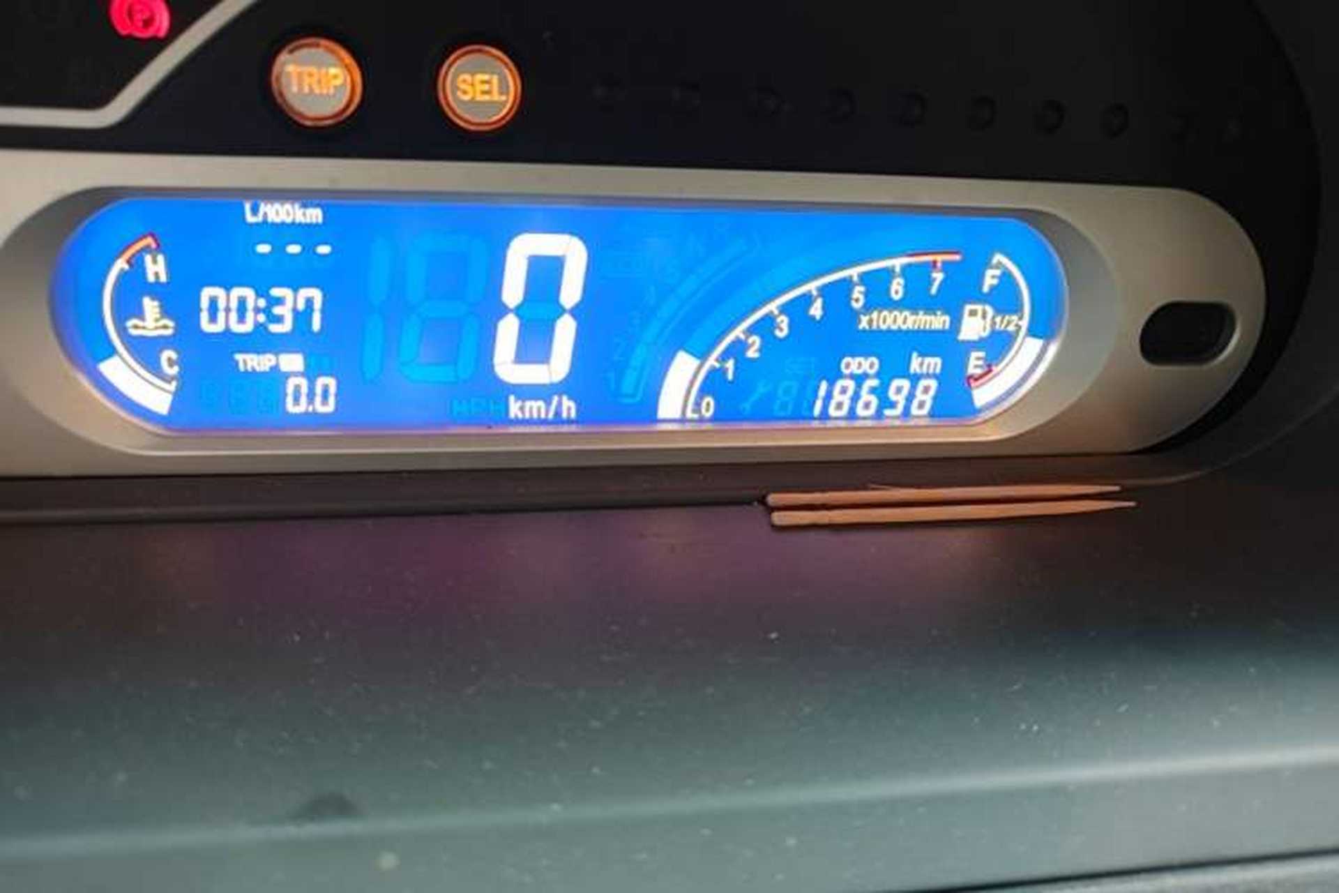 Used Chery Cowin 1 2012 1.0L Manual Comfort Edition Odometer Close Up
