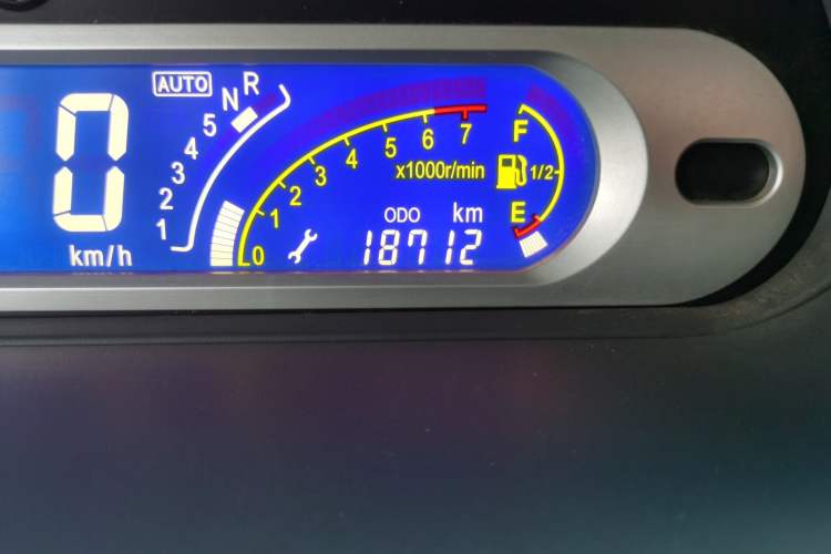 Used Chery Cowin 1 2012 1.3L AMT Comfort Edition Odometer Close Up