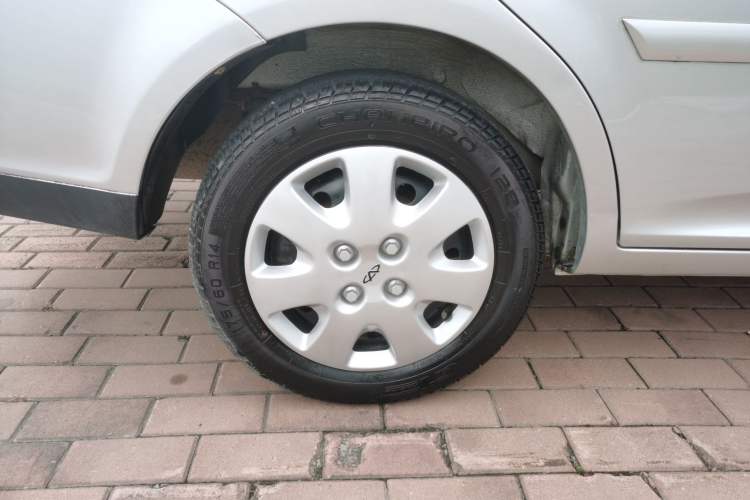 Used Chery Cowin 1 2012 1.3L AMT Comfort Edition Right Rear Wheel Hub