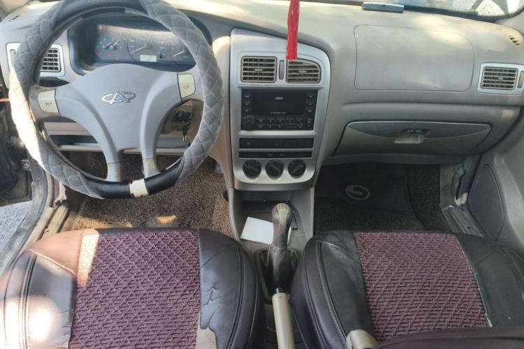 Used Chery Cowin 2 2010 1.5L Manual Standard Edition Center Console