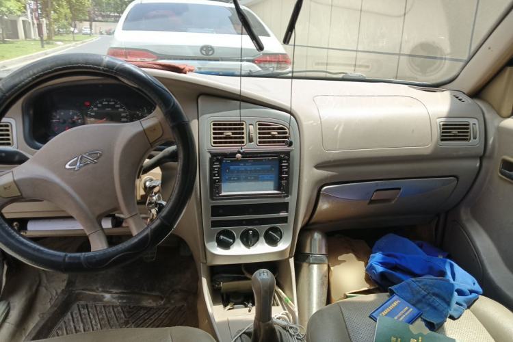 Used Chery Cowin 2 2010 1.5L Manual Standard Edition Center Console