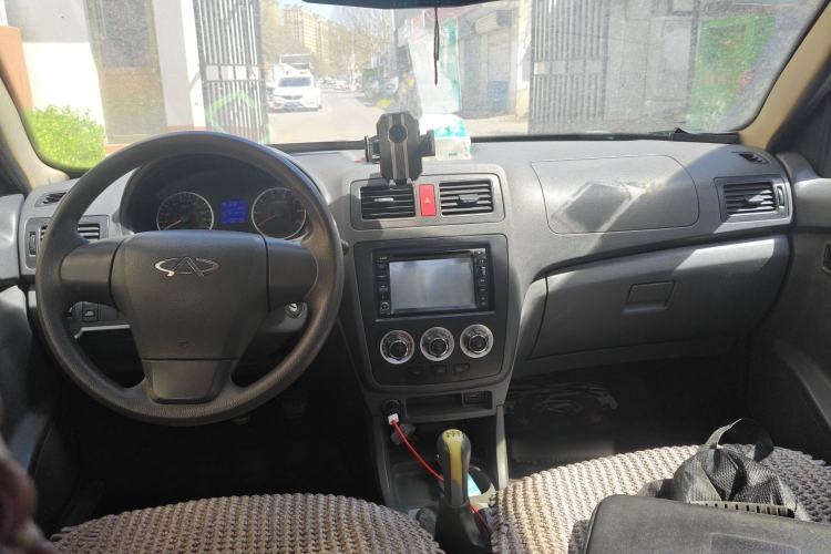 Used Chery Cowin 2 2010 1.5L Manual Standard Edition Center Console