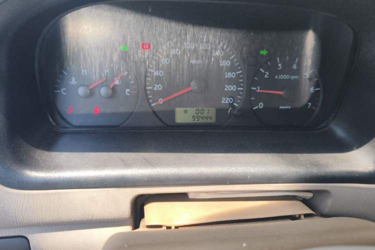 Used Chery Cowin 2 2010 1.5L Manual Standard Edition Odometer Close Up