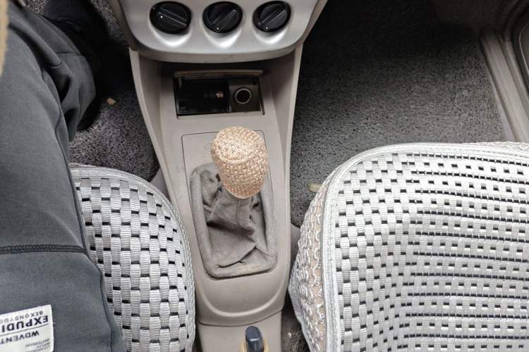 Used Chery Cowin 2 2010 1.5L Manual Standard Edition Gear Lever