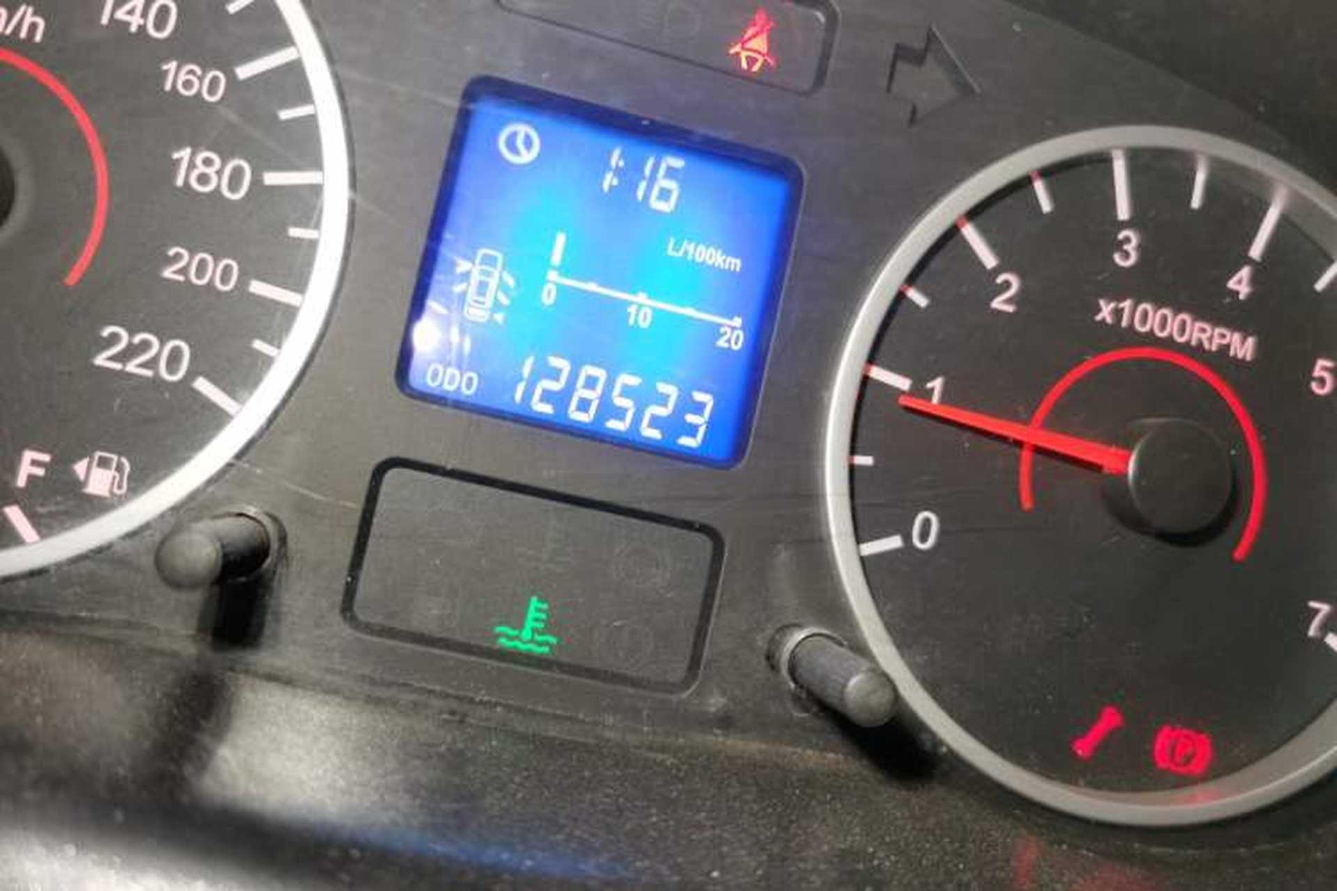 Used Chery Cowin 2 2010 1.5L Manual Standard Edition Odometer Close Up