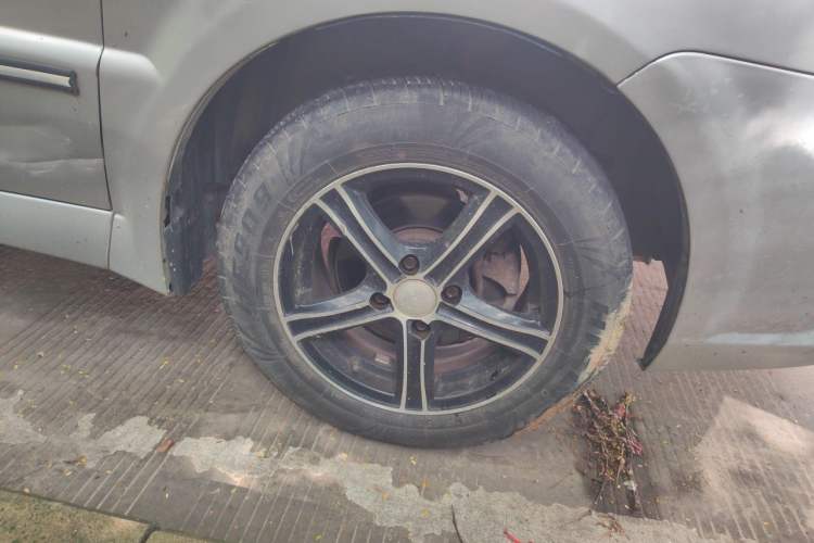 Used Chery Cowin 2 2010 1.5L Manual Standard Edition Right Front Wheel Hub