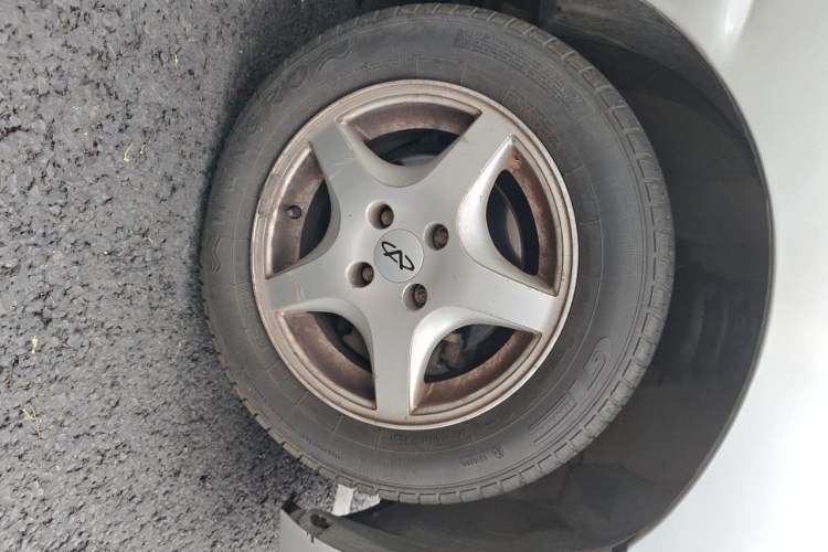 Used Chery Cowin 2 2010 1.5L Manual Standard Edition Right Front Wheel Hub