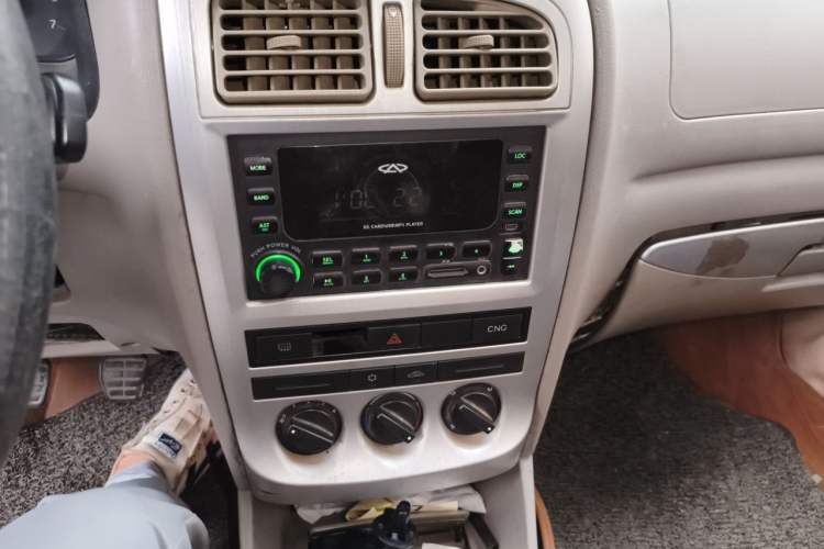 Used Chery Cowin 2 2012 1.5L Manual Performance Version Audio And AC Panel