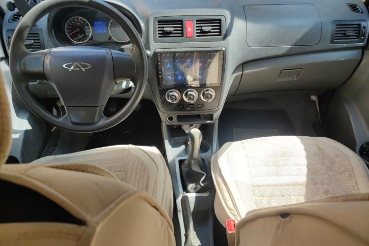 Used Chery Cowin 2 2012 1.5L Manual Standard Edition Center Console