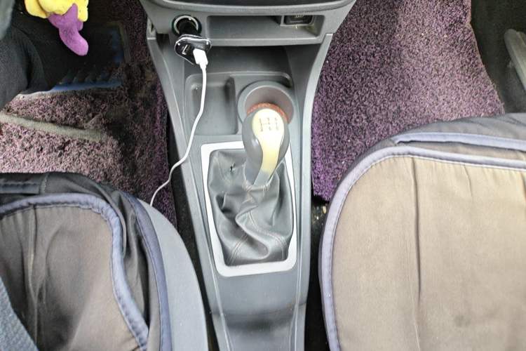 Used Chery Cowin 2 2012 1.5L Manual Comfort Edition Gear Lever