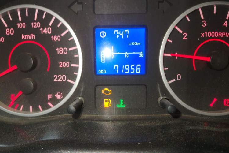 Used Chery Cowin 2 2012 1.5L Manual Performance Version Odometer Close Up