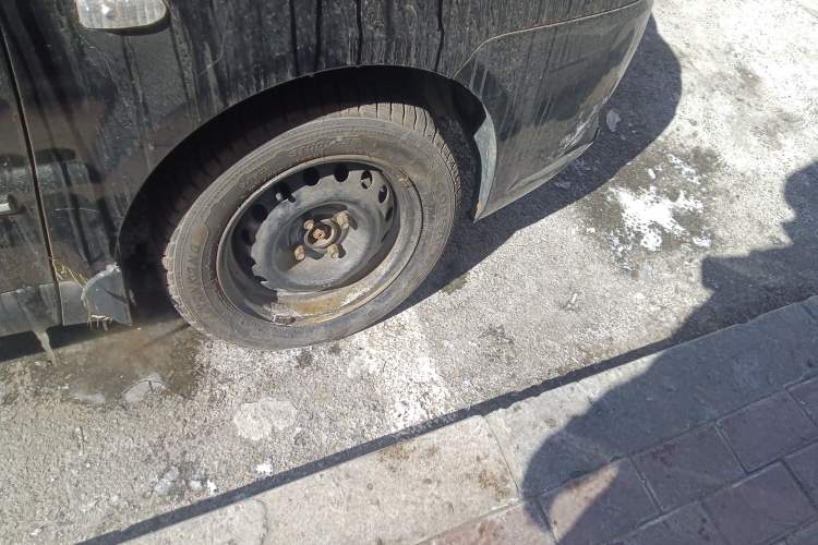 Used Chery Cowin 2 2012 1.5L Manual Standard Edition Right Front Wheel Hub