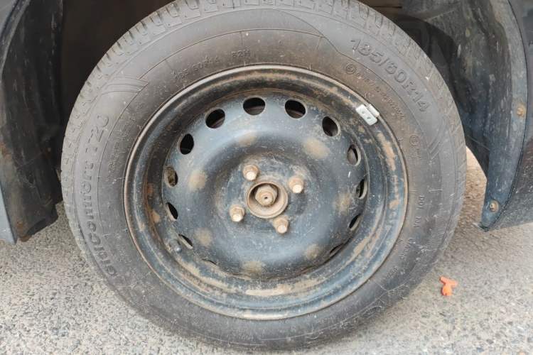 Used Chery Cowin 2 2012 1.5L Manual Standard Edition Right Front Wheel Hub