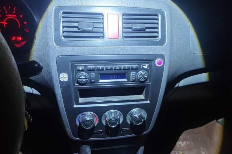 Used Chery Cowin 2 2012 1.5L Manual Standard Edition Audio And AC Panel