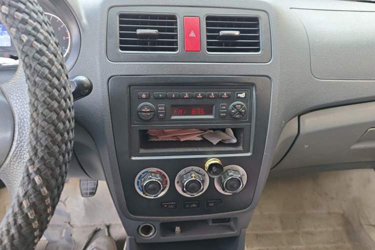 Used Chery Cowin 2 2012 1.5L Manual Comfort Edition Audio And AC Panel