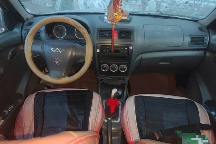 Used Chery Cowin 2 2012 1.5L Manual Standard Edition Center Console