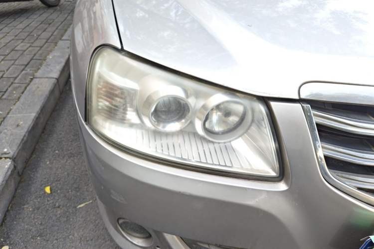 Used Chery Cowin 2 2012 1.5L Manual Comfort Edition Right Front Headlight