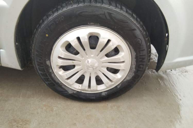 Used Chery Cowin 2 2012 1.5L Manual Standard Edition Right Front Wheel Hub