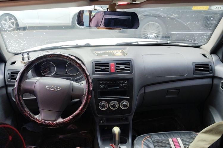 Used Chery Cowin 2 2012 1.5L Manual Standard Edition Center Console