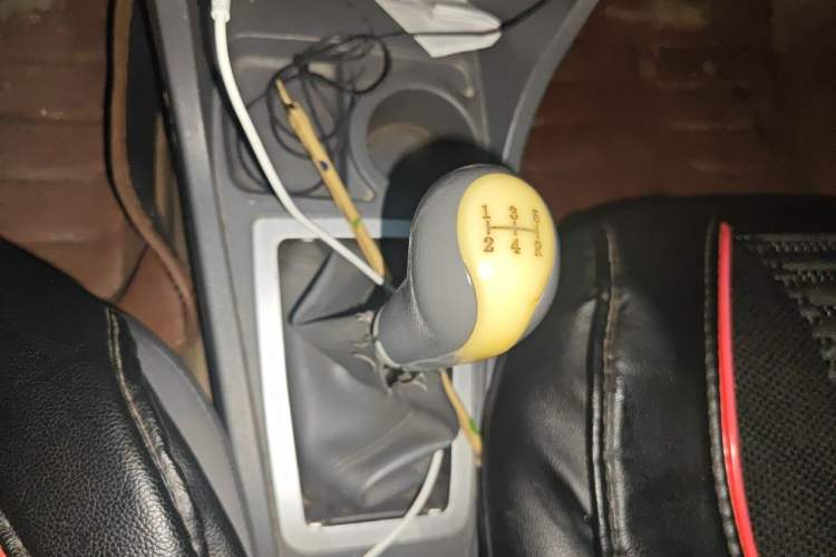 Used Chery Cowin 2 2012 1.5L Manual Standard Edition Gear Lever