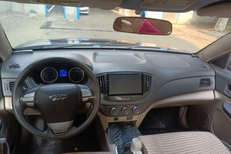 Used Chery Cowin 3 2010 1.5L Manual Elite Edition Center Console