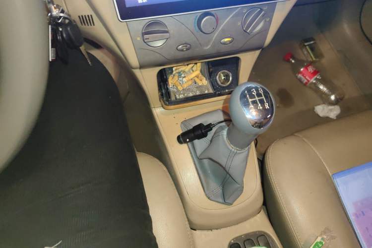 Used Chery Cowin 3 2010 1.5L Manual Comfort Edition Gear Lever