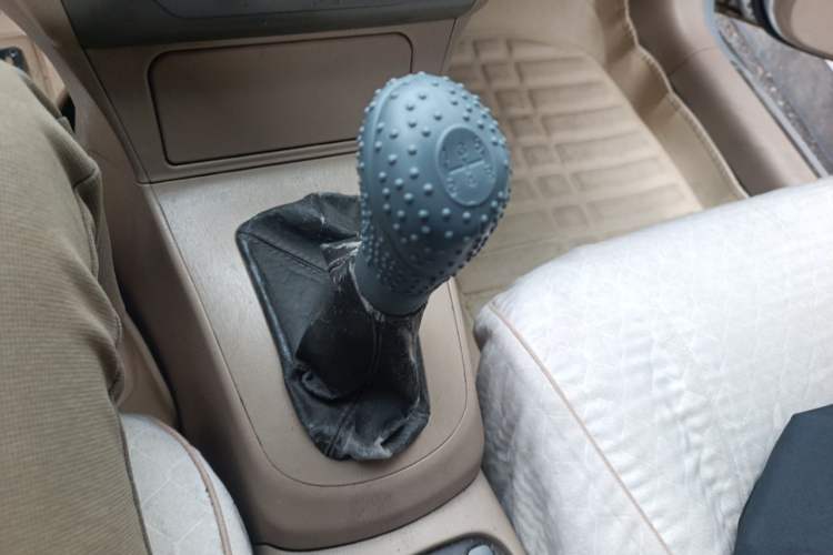 Used Chery Cowin 3 2010 1.5L Manual Elite Edition Gear Lever