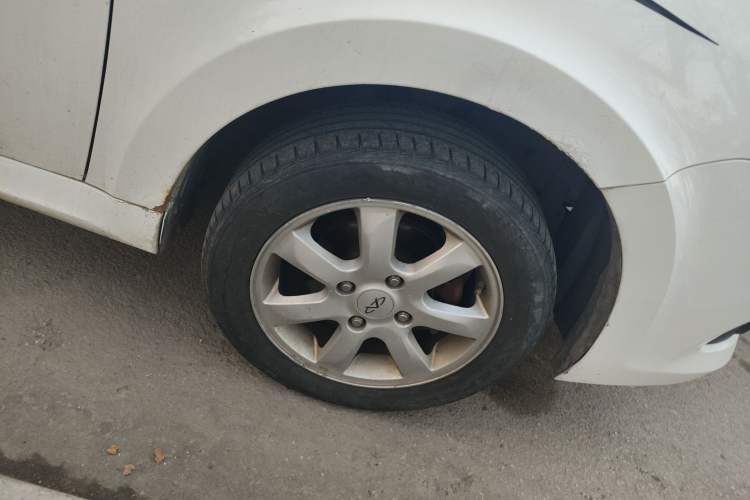 Used Chery Cowin 3 2010 1.5L Manual Comfort Edition Right Front Wheel Hub