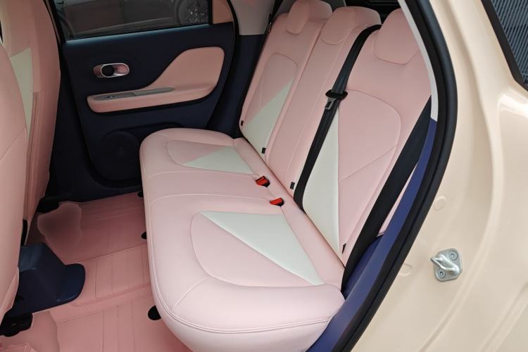 Used Chery Domi 2025 Model 305km Comfort Edition Left Rear Seat