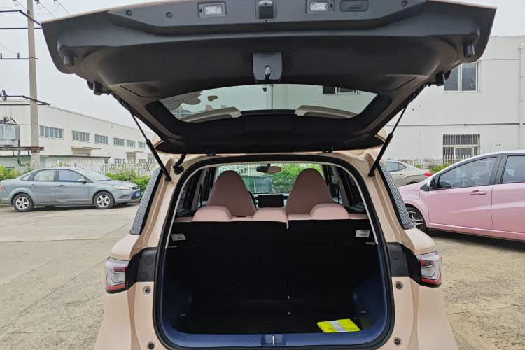 Used Chery Domi 2025 Model 305km Comfort Edition Trunk