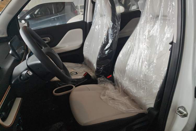 Used Chery Domi 2025 Model 305km Comfort Edition Left Front Seat