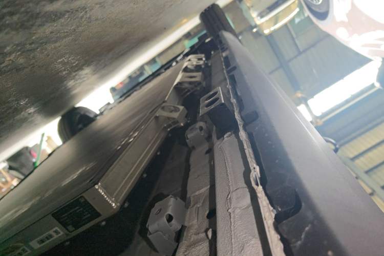 Used Chery Domi 2025 Model 305km Comfort Edition Left Side Sill
