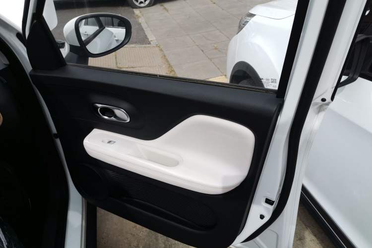 Used Chery Domi 2025 Model 305km Comfort Edition Right Front Door Interior