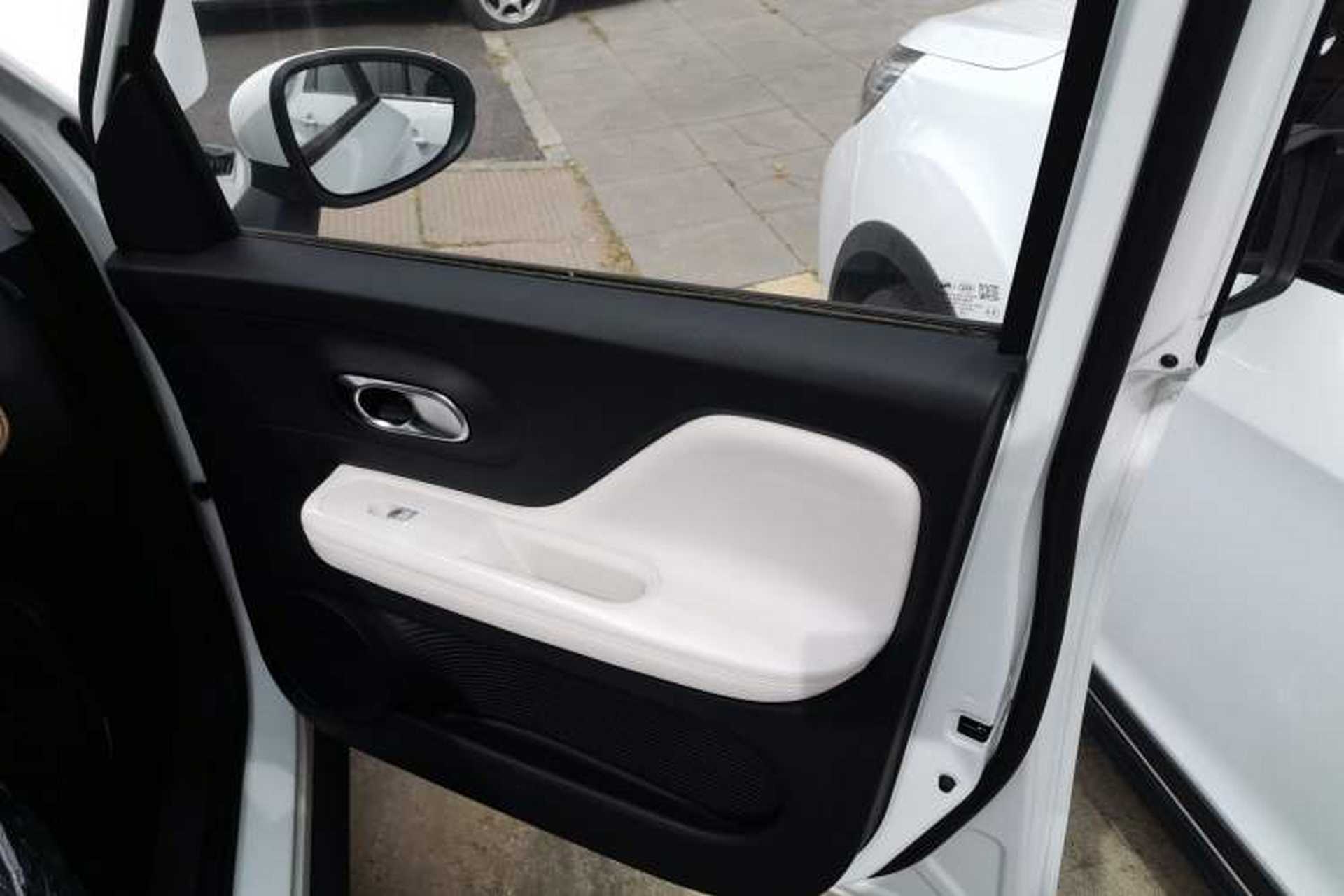 Used Chery Domi 2025 Model 305km Comfort Edition Right Front Door Interior
