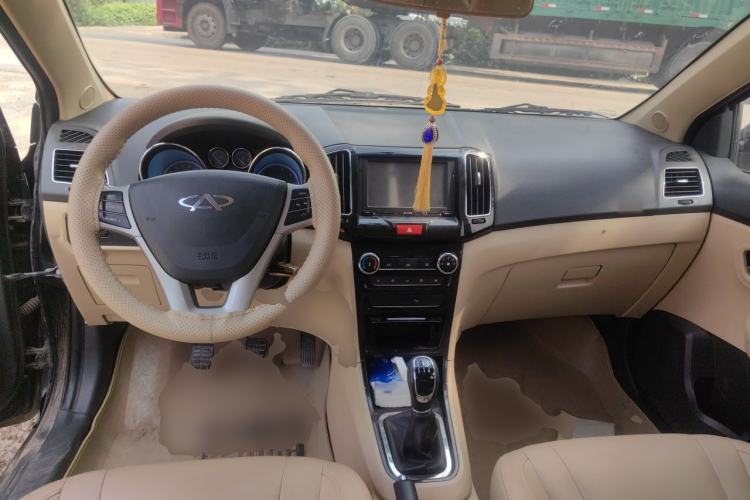 Used Chery E3 2013 1.5L Manual ZhiShang Model Center Console