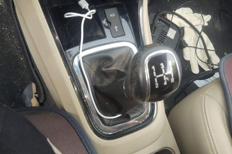 Used Chery E3 2013 1.5L Manual ZhiShang Model Gear Lever