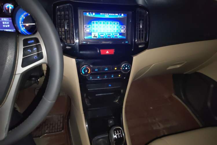 Used Chery E3 2013 1.5L Manual ZhiShang Model Audio And AC Panel