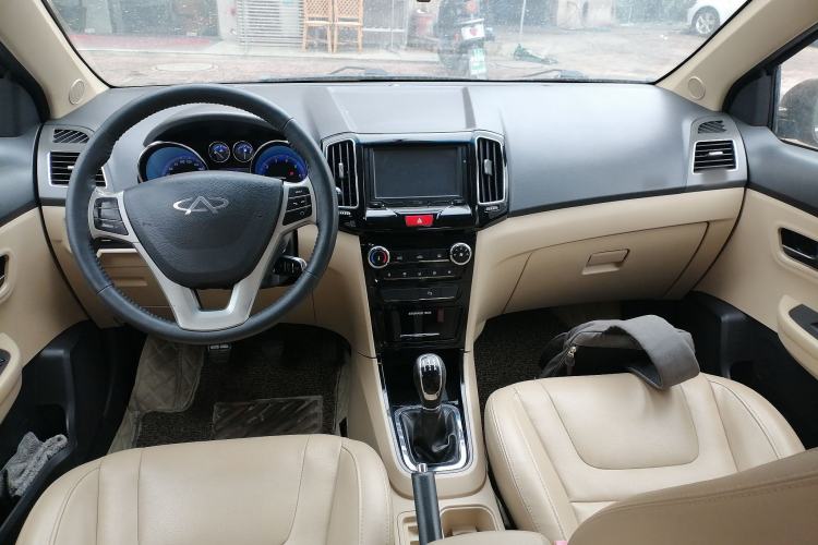 Used Chery E3 2013 1.5L Manual ZhiShang Model Center Console